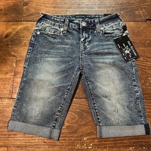 True Religion Riley Knee Length Shorts Size 26